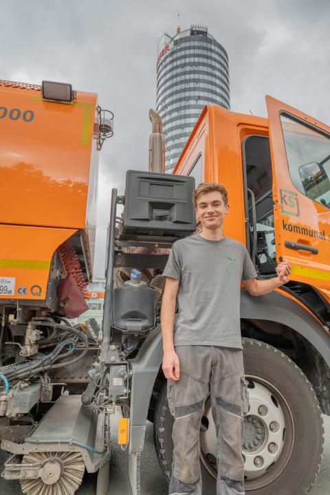 Professional education as a motor vehicle mechatronics technician