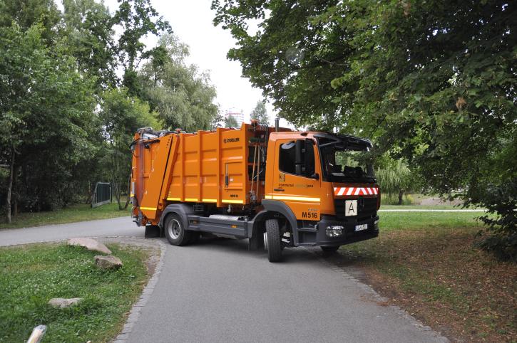 MB Atego – Zöller-Aufbau mini (Abfallsammelfahrzeug)