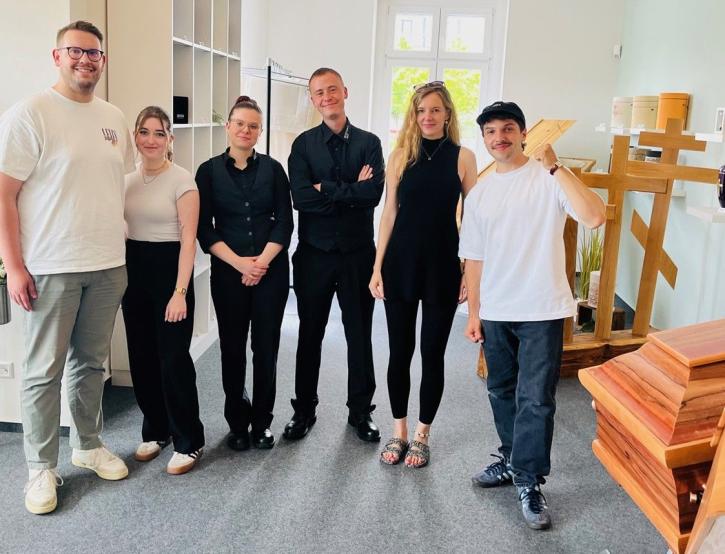 Filming the profession of funeral director - KSJ shows insights into sensitive day-to-day work