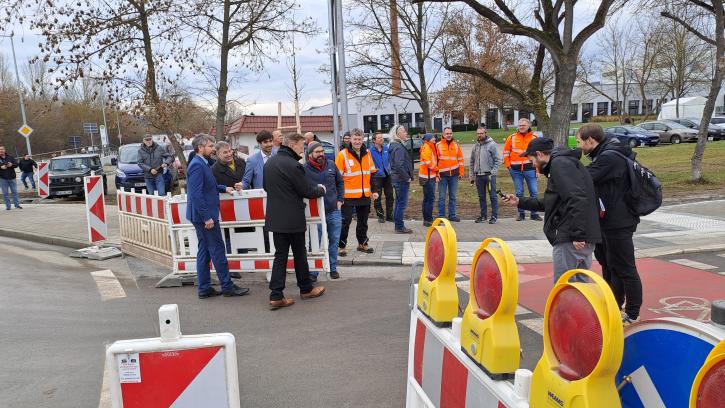 Eröffnung des Kreisverkehrs Brückenstraße / Wiesenstraße am 19.12.2025