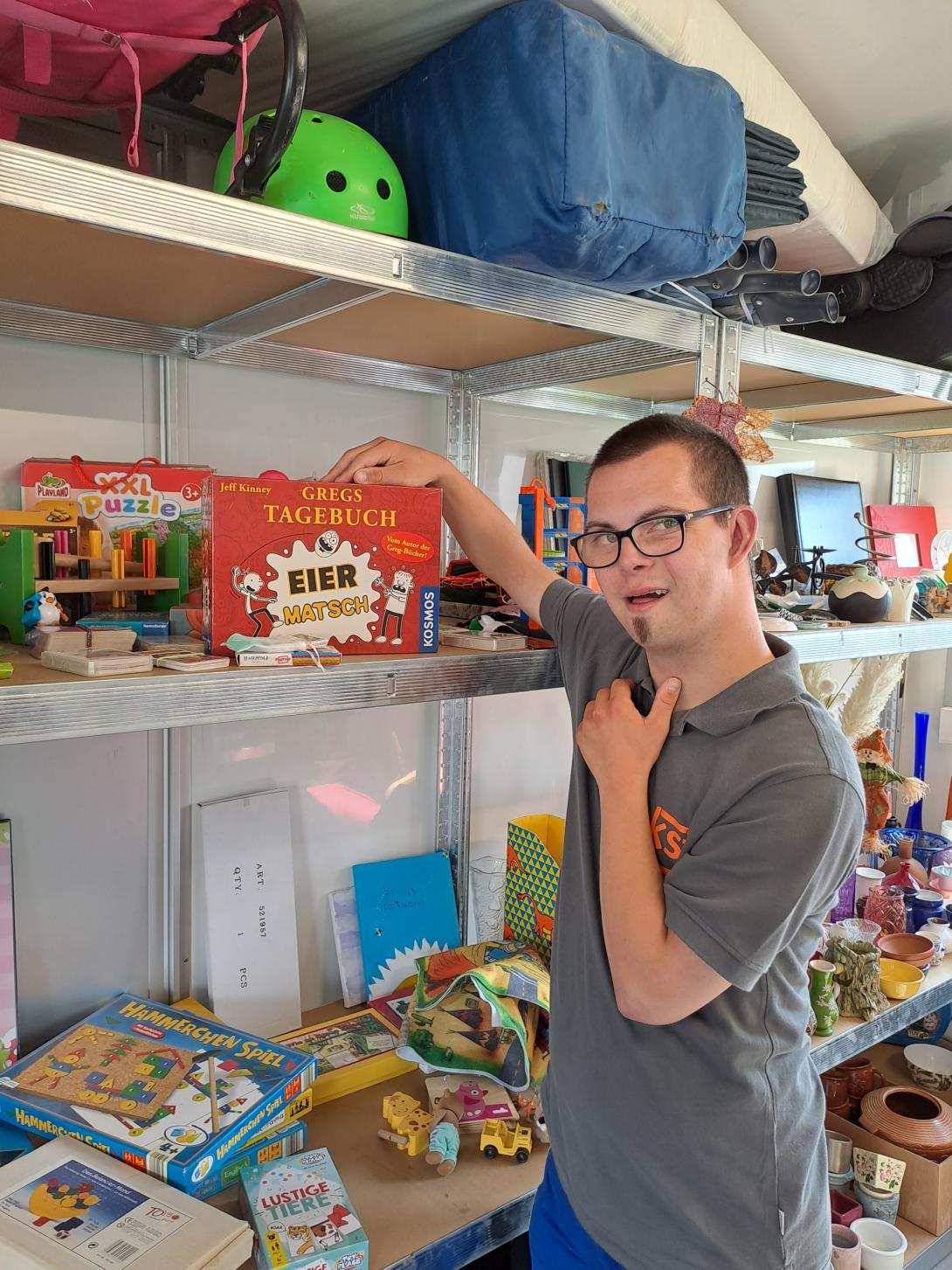 Mitarbeiter im Tauschhaus
