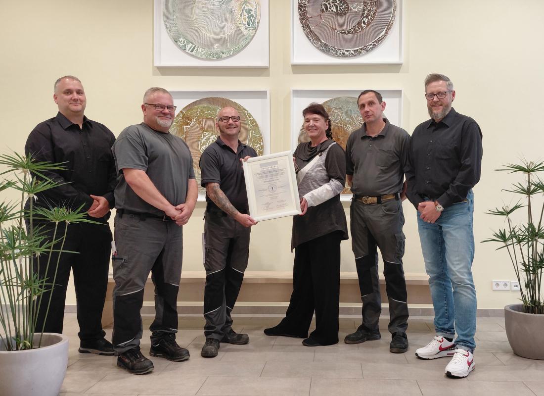Jena Crematorium team with the renewed award